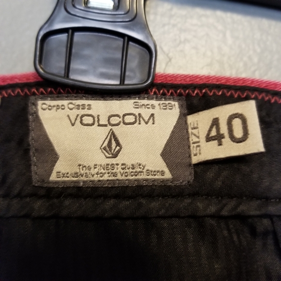 Volcom CORPO CLASS shorts faded red size 40 - Picture 7 of 9